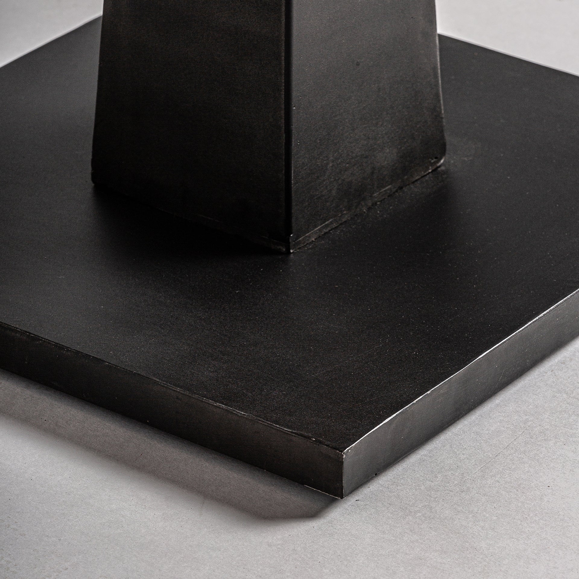 BUGLE BAR TABLE